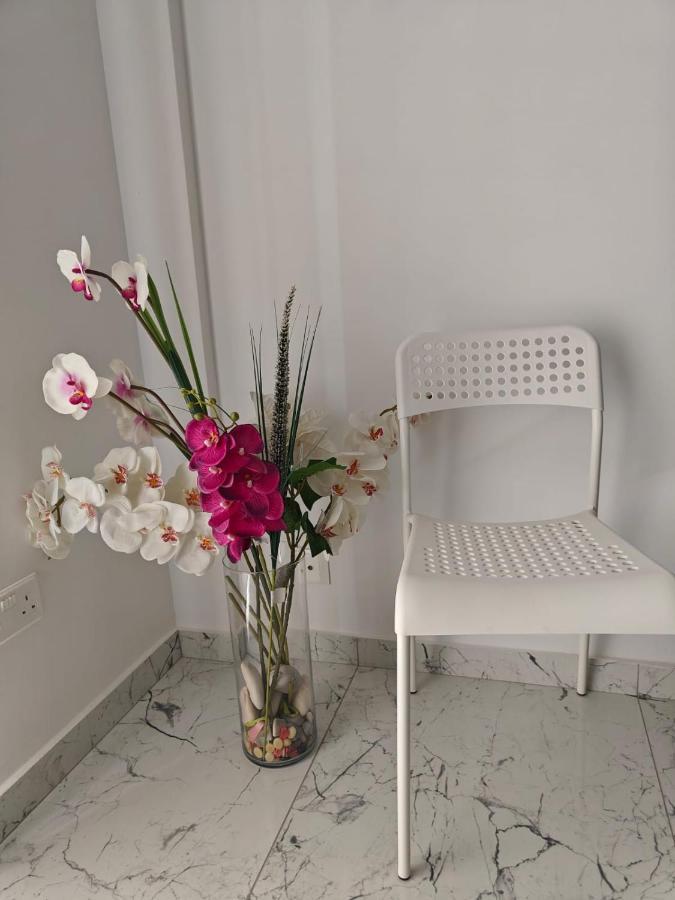 Amalia Residences Nikosia Bagian luar foto