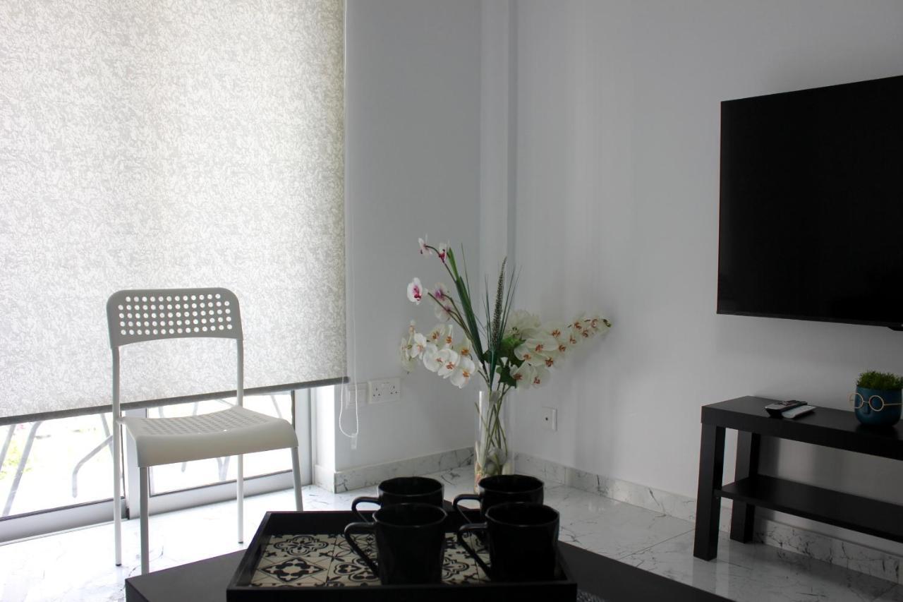 Amalia Residences Nikosia Bagian luar foto